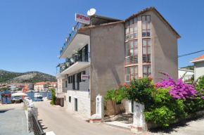 Apartments by the sea Seget Vranjica, Trogir - 6597